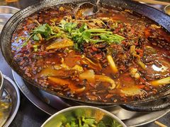 -鸿顺老铁锅美蛙鱼府(解放碑店)