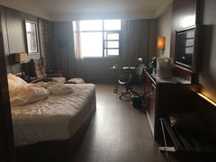 -武汉光谷广场杨家湾地铁站怡程酒店