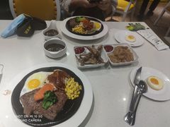 -汤姆家的牛排意面披萨(新城市广场店)