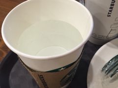 -星巴克(上海虹桥新天地二店)