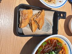 -蓉李记成都名小吃(武汉经开万达店)