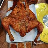 位置在甘肃路新中国城斜对面，停车我特别的方便
