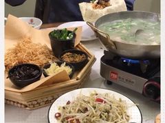 -丁里羊肉小镇(天鹅湖总店)