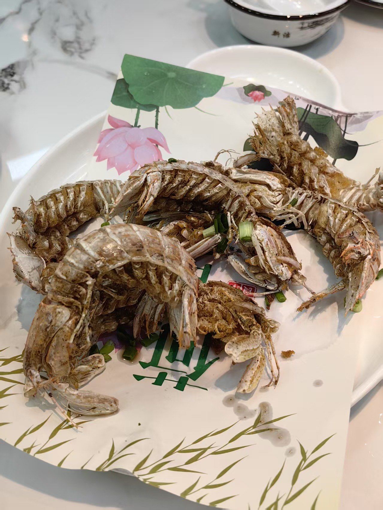 这家店棒棒!海鲜新鲜,皮皮虾香脆,清蒸带