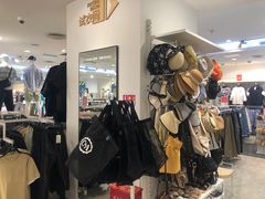 店内环境-C&A(新田360广场店)