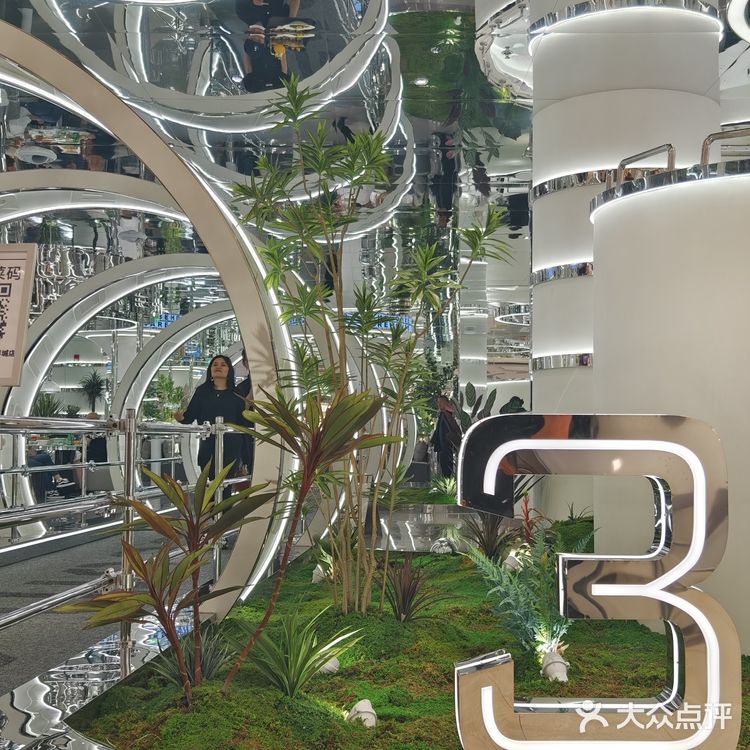 仓库不接地气，反而在天空？