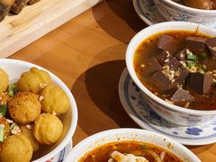 -炉小二铜锅牛蛙•川湘菜(三里屯店)