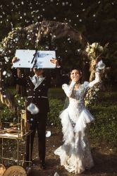 -太郎花子婚纱摄影艺术中心