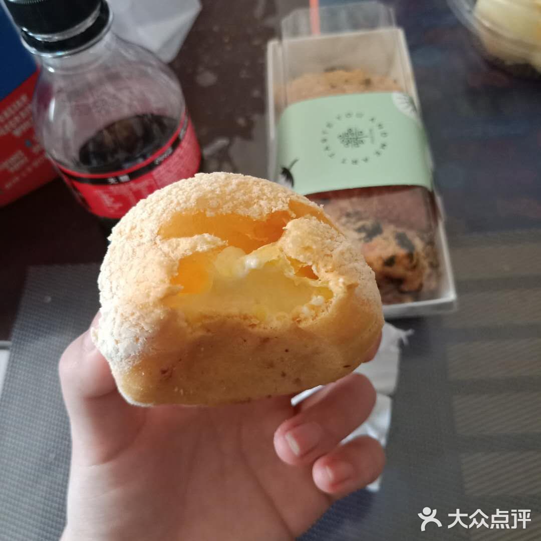 买了一块切片蛋糕里面是有