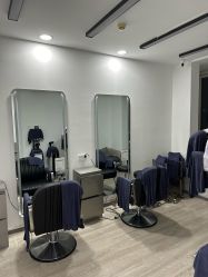 -LILI·HAIR SALON理理造型