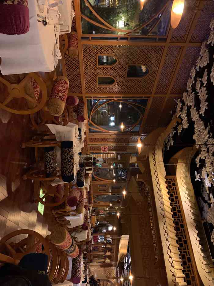 天都里印度餐厅-"超级卡哇伊的印度小哥,装修很有风格,团购.