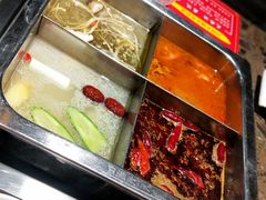 -月满大江经典火锅(任城路店)