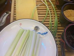 -赵记煎饼卷大葱(东岳店)