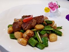 黑椒爆炒雪花牛肉粒-皇朝会.经典传统粤菜(外滩店)