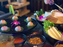 -三人行骨头王火锅(长寿店)