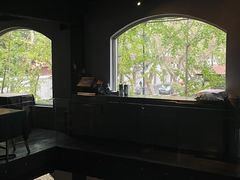 -穹六人间 people 6(岳阳路店)
