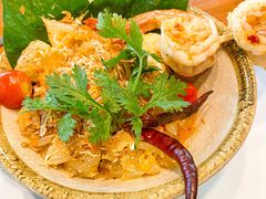 -Chom Cafe and Restaurant
