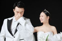 -AOROA·奥洛拉婚纱摄影·旅拍·礼服