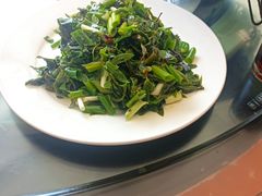 -明月食府(二区干二路店)