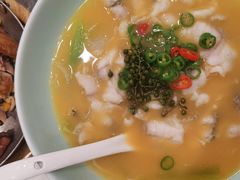 鲜青花椒鱼片-港丽餐厅(龙之梦长宁店)