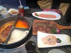 -热火朝天鲜切牛肉火锅(南强街巷店)