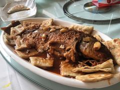 -红栌温泉山庄生态美食餐厅