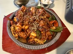 鱿鱼炒五花肉-富乐满韩国正宗炸鸡韩国料理(虹泉路店)