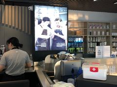 -瑞幸咖啡(镇江新城吾悦广场店)