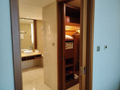 -上海浦东康桥绿地假日酒店