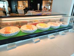 -亚洲国际大酒店·云顶阁旋转自助餐厅