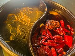 -郑记·古法黑砂锅串串(龙泉店)