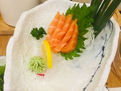 三文鱼刺身-小句号·精致料理(江南环球港店)