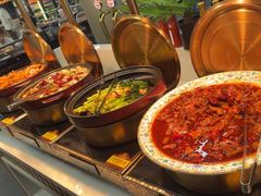 -四囍码头海鲜烧烤自助火锅(外滩南京东路悦荟广场店)
