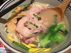 半只鸡过桥米线-刀小蛮半只鸡过桥米线(家乐福四元桥店)