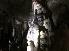 -波斯托伊纳溶洞