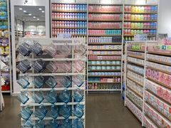 -名创优品(中原万达2F店)