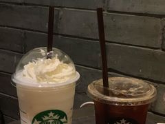 -星巴克臻选(盐城金鹰聚龙湖店)