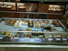 面包甜点陈列柜-莉莲蛋挞(大华悦沢书店)