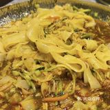 总的来说，这家烧烤摊的羊肉串是我吃过的最好吃的