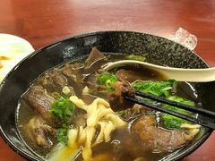 -尊品原汁牛肉面