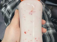 草莓奶昔-白色日记·手作酸奶(麦凯乐店)