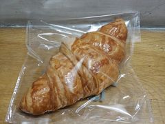 酥皮牛角酥-PAPER STONE BAKERY(天汇广场店)