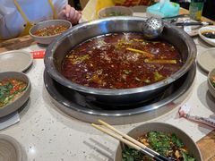 -肖肖酸萝卜鱼火锅(总店)