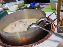 -洪氏嗨捞·猪肚鸡火锅(阳光天地店)