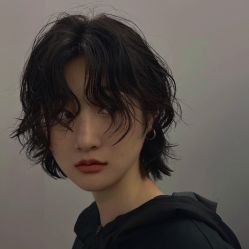 -BULB STUDIO 巴柏明星发型工作室