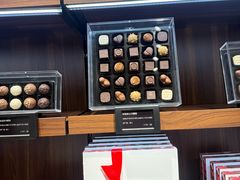 -Laderach 莱德拉(上海环贸iapm店)