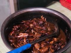 炖猪尾巴-金卯白肉罩火烧
