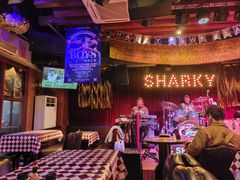 -鲨鱼美式餐厅酒吧Sharky