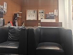 -百联沪通凯迪拉克4s店