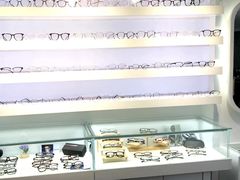 -浮光眼镜·蔡司视觉合作·数字验配中心(陆家嘴店)